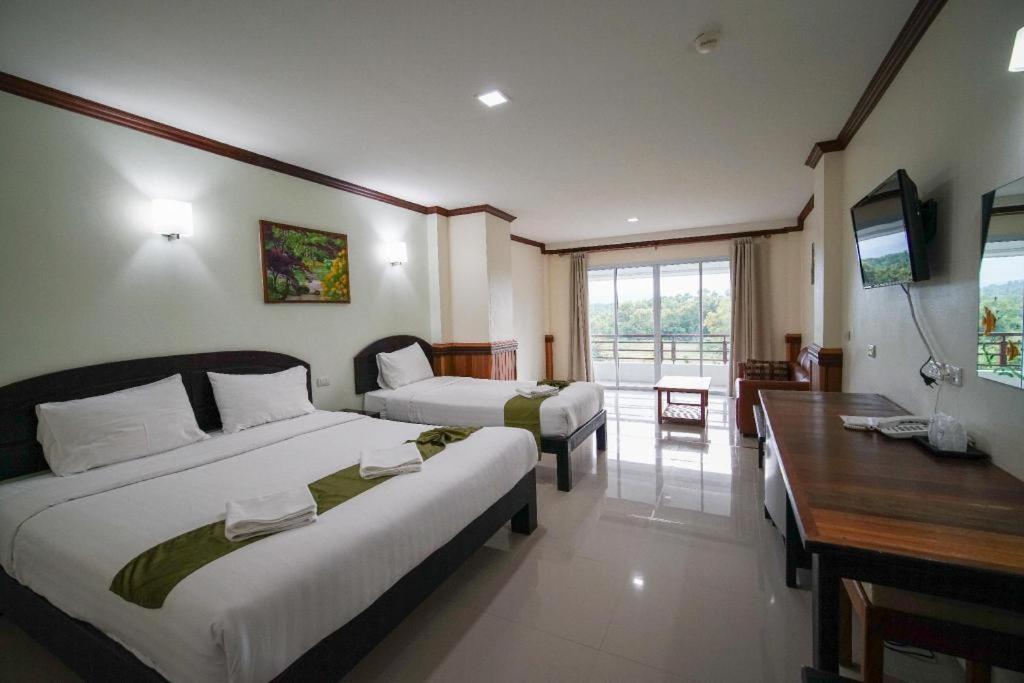Sea Mountain Khanom Hotel Exterior photo